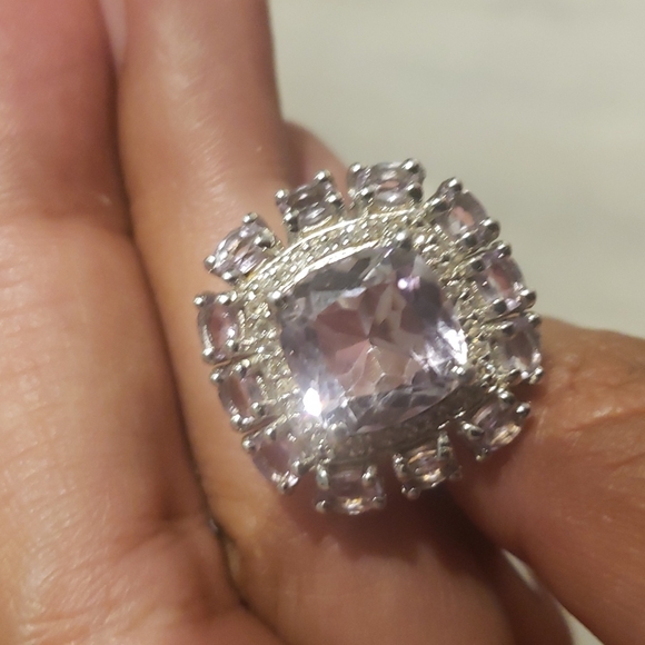 Ring - Picture 4 of 5